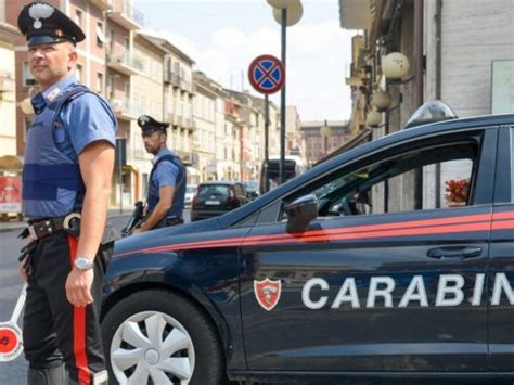 sognare carabinieri cosa significa|Sognare i Carabinieri: Intepretazione e significato del sogno.